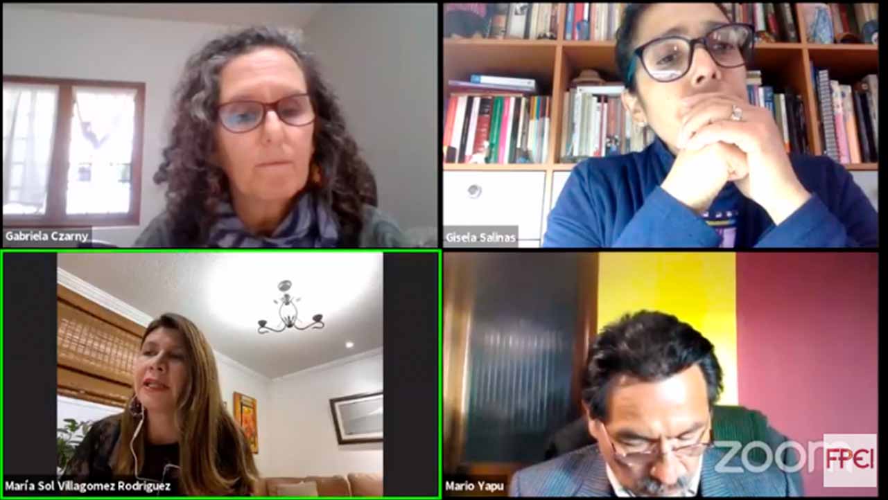 Expositores María Sol Villagómez de la UPS Ecuador; Gabriela Czarny de México; Mario Yapu de Bolivia y Gisela Salinas de FPEI