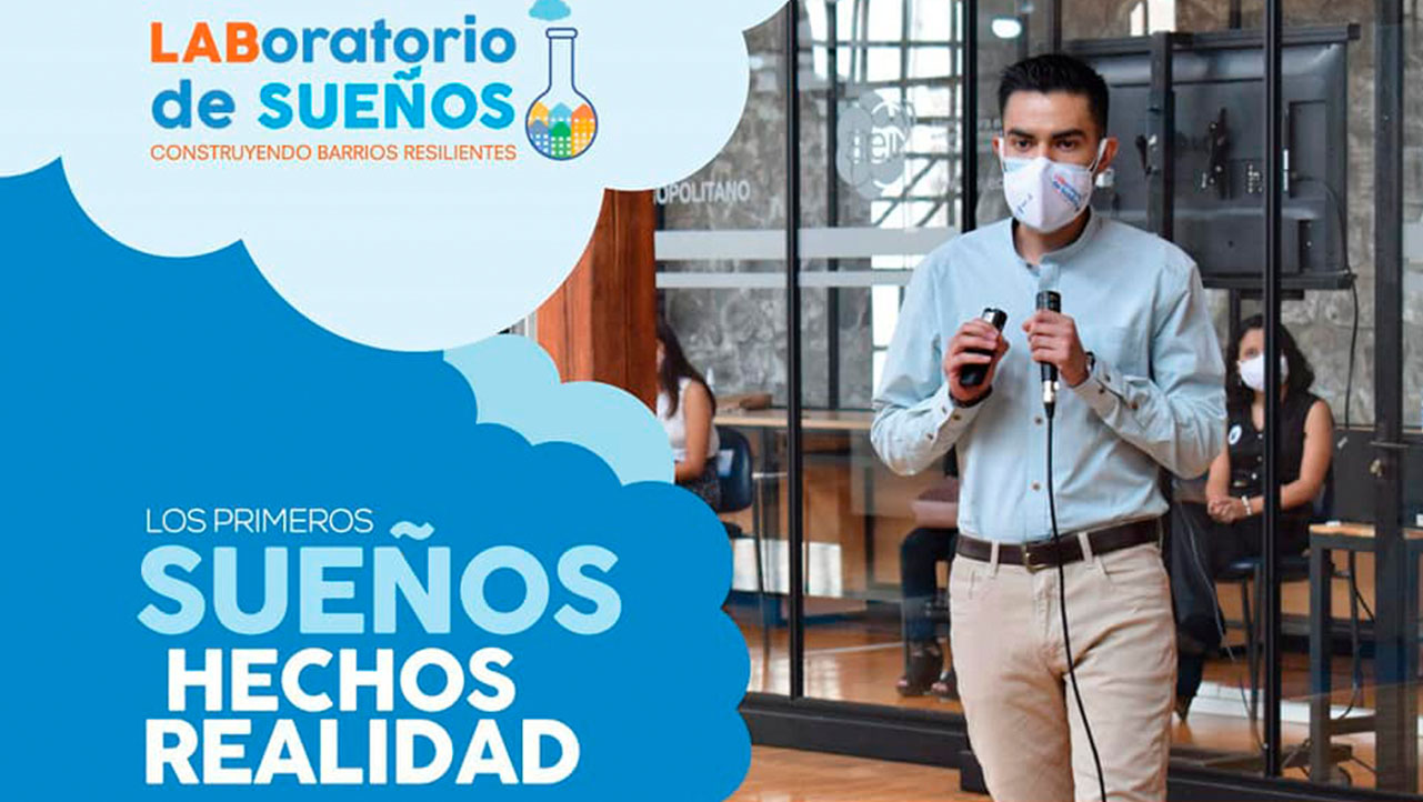 Leonardo Carrera durante la socialización de su proyecto creación de un centro de apoyo para niños y jóvenes de Chillogallo