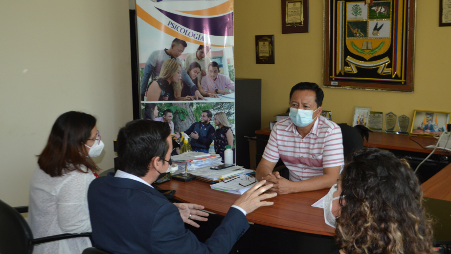 Firma de convenio con el GAD de Pedro Carbo.