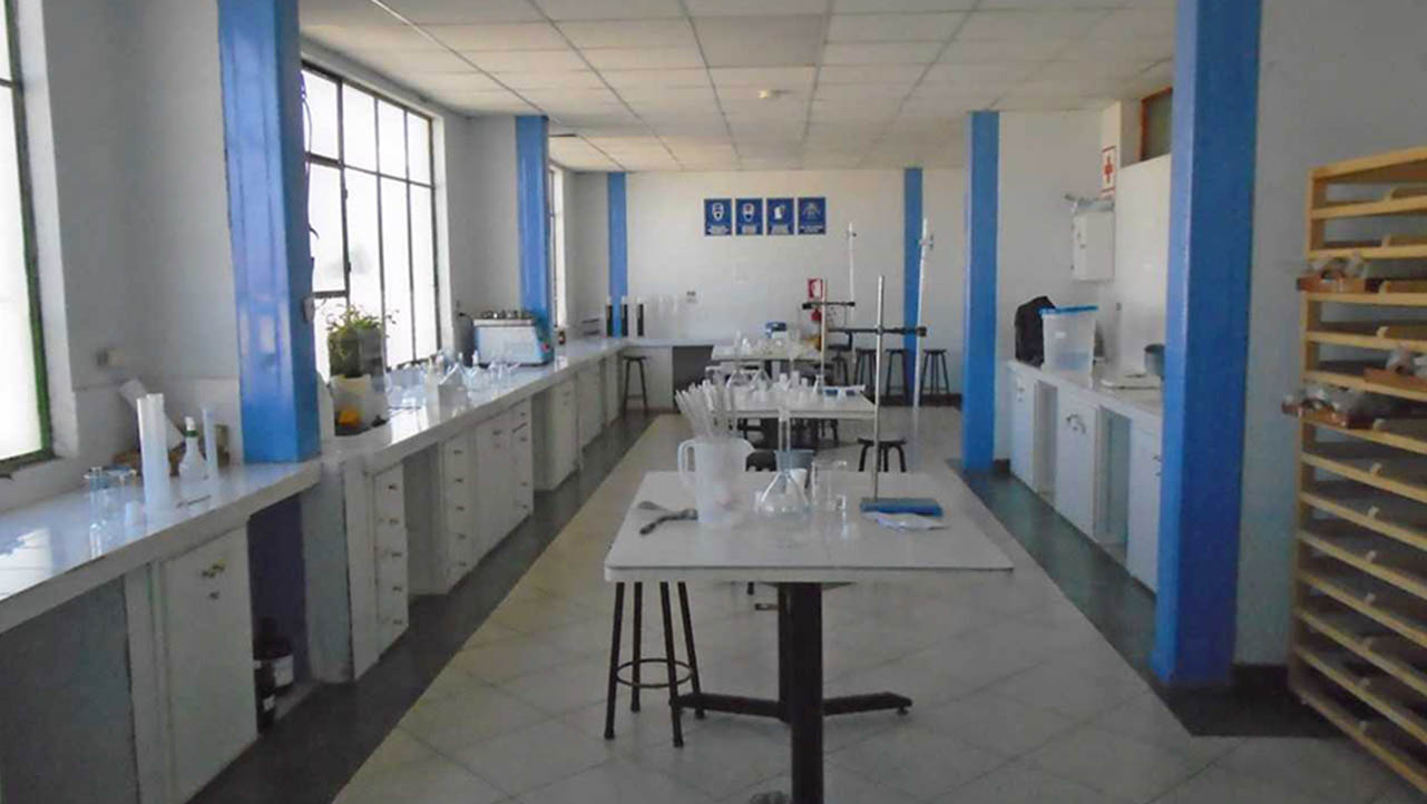 Instalaciones del Laboratorio de la leche UPS en el Centro de Formación Continua - Cayambe