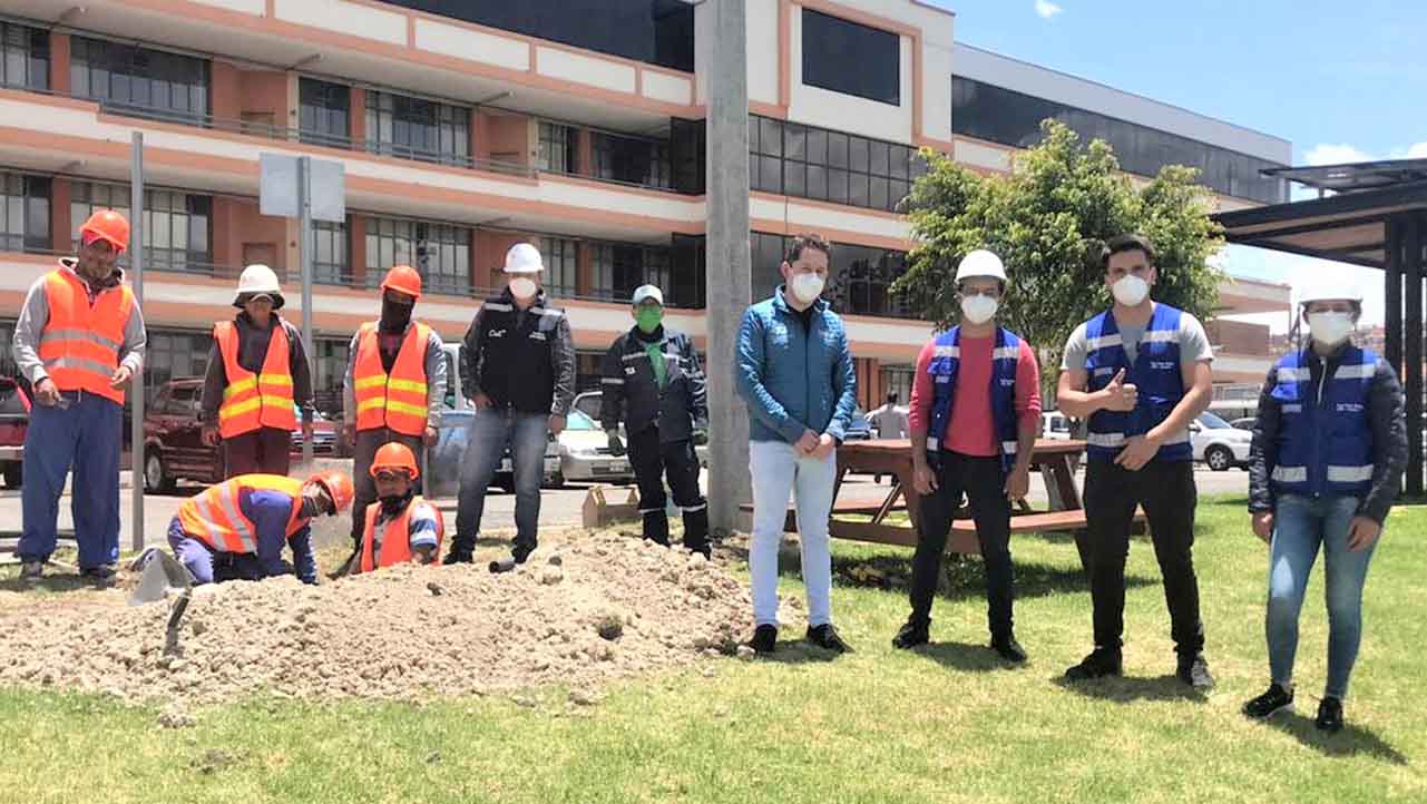 Miembros del Grupo de Investigación en Telecomunicaciones (GITEL) en la sede Cuenca