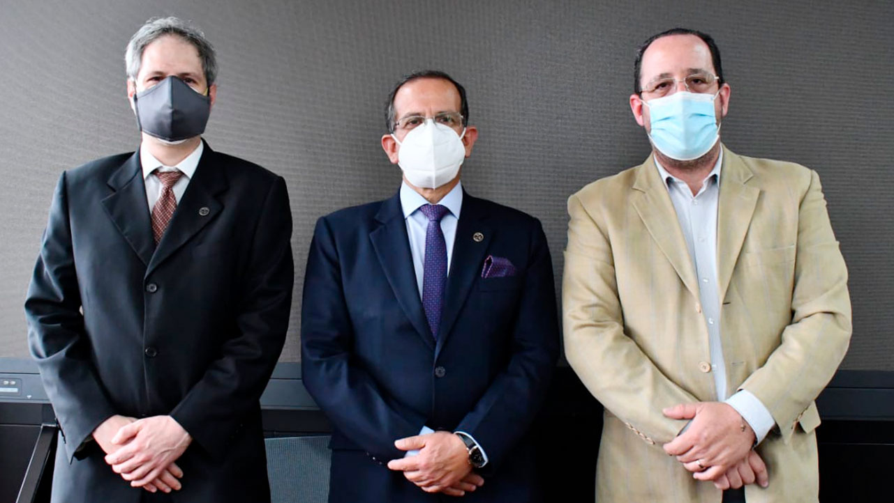 (de izq.) Andrea De Santis, Fernando Moscoso y Adriano Vintimilla