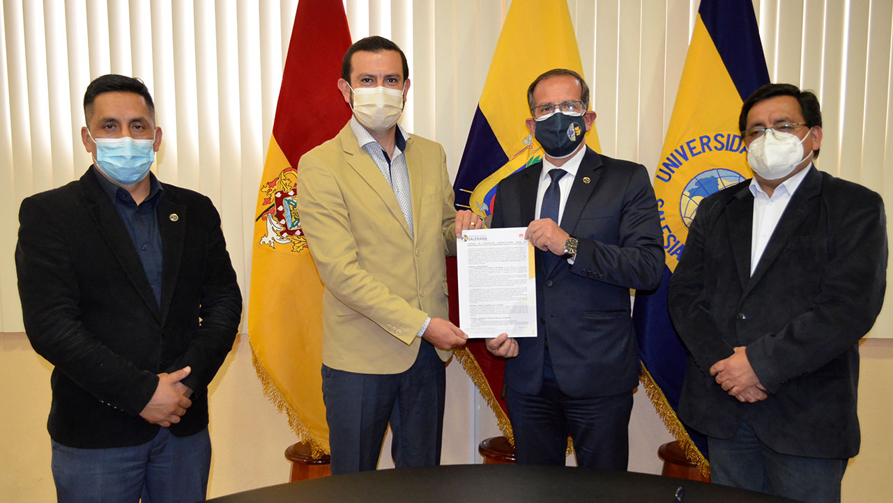 Firma del convenio con el Club de Baloncesto Triple E