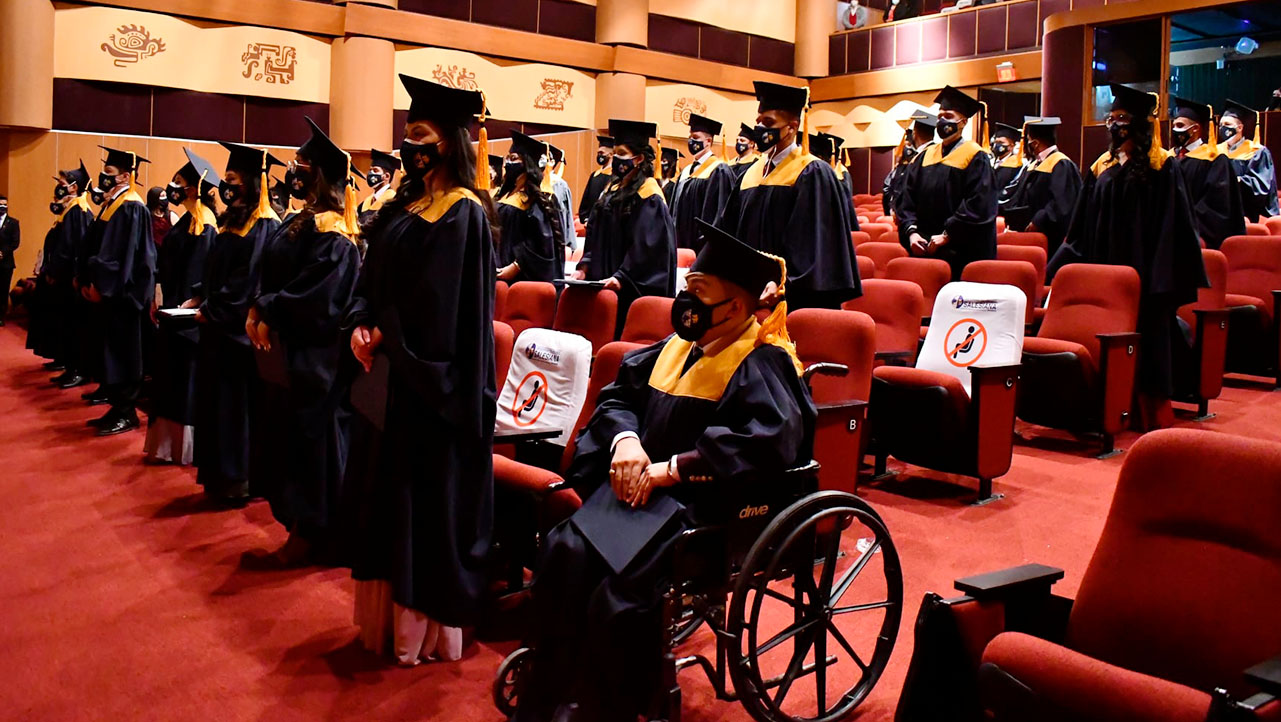 Graduados de la Universidad Politécnica Salesiana - sede Cuenca