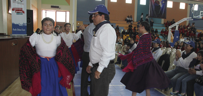 Econ. Cesar Vasquez, vicerrector de la sede Cuenca en la fiesta