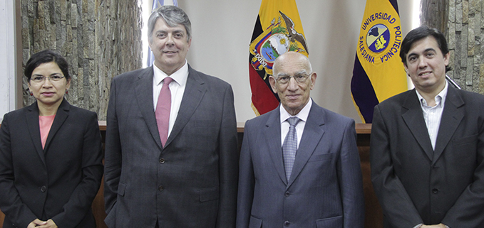 Dra. Raquel Ayala (UPS), Dr. Félix de Moya Anegón, P. Javier Herrán Gómez, (rector UPS), Eco. Andrés Bayolo, (vicerrector sede Guayaquil)