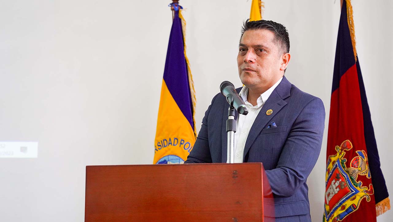 Denis Lara, docente investigador de  la Corporación Universitaria COMFACAUCA de Colombia