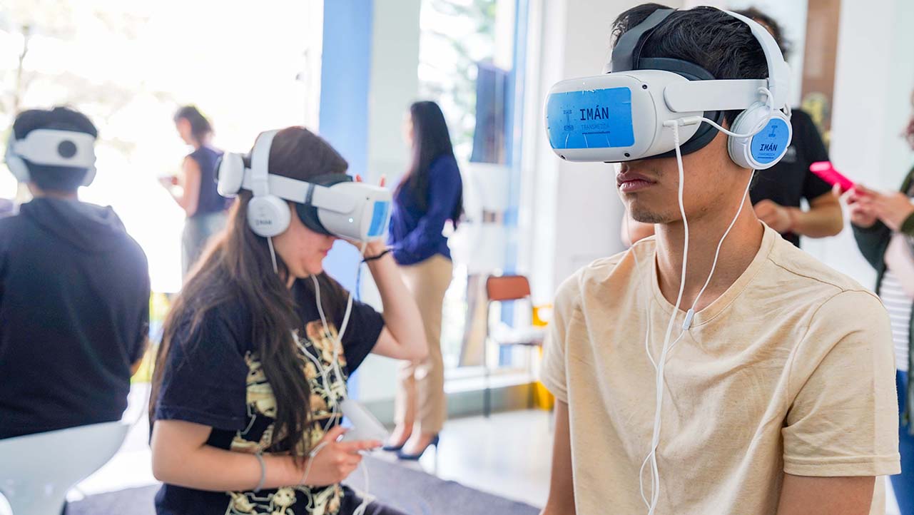 Proyecto del otro lado que presenta historias a través de la realidad virtual