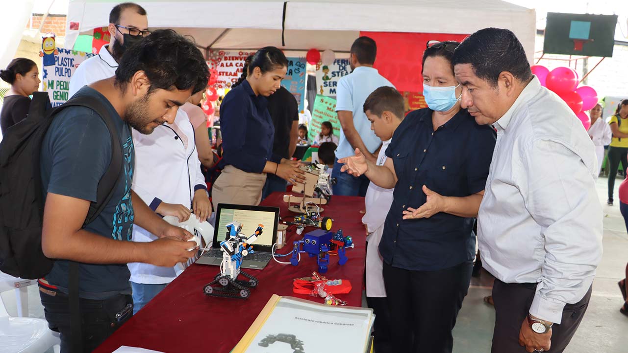 Cátedra UNESCO en la Feria STEAM de Guayaquil