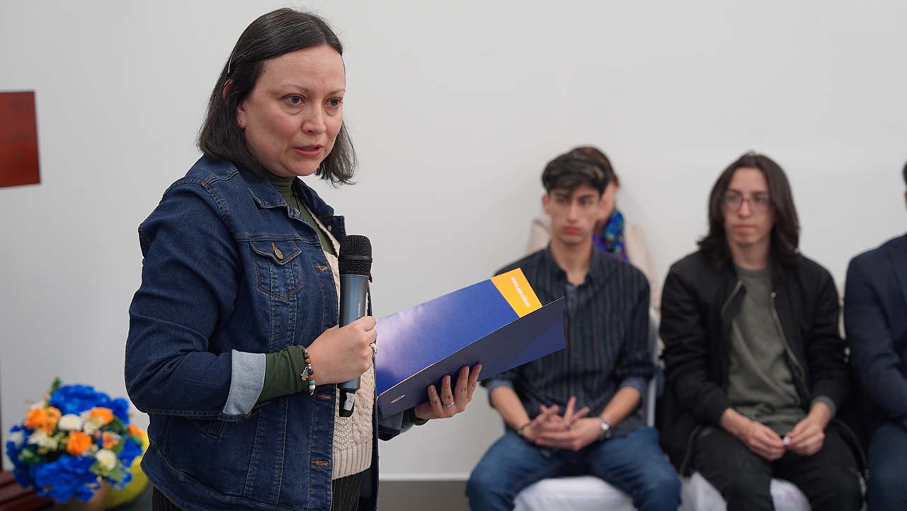  Estudiantes con los mejores promedios de la sede Quito durante el evento de reconocimiento organizado por Vicerrectorado y Bienestar Universitario