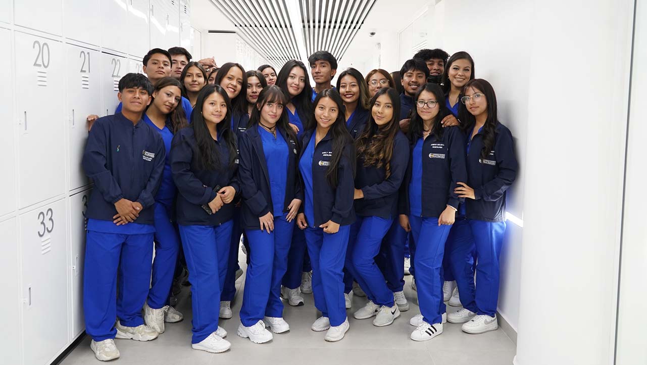 Emoción de los estudiantes de la carrera de Odontología de la sede Cuenca
