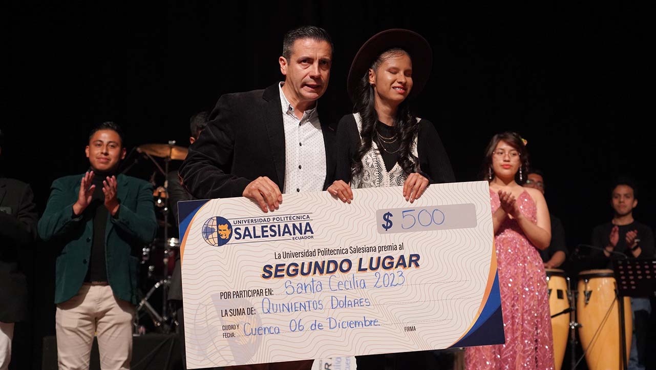 Joselyn Criollo, estudiante de Derecho obtuvo el segundo lugar