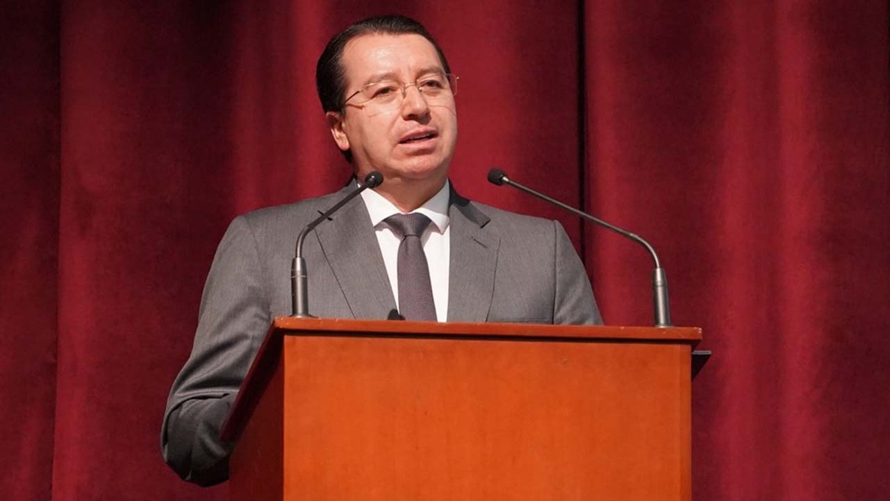 P. Juan Cárdenas durante su discurso en la celebración de los 7 años de la Cátedra UNESCO y Lanzamiento Revista Juventud y Ciencia Solidaria