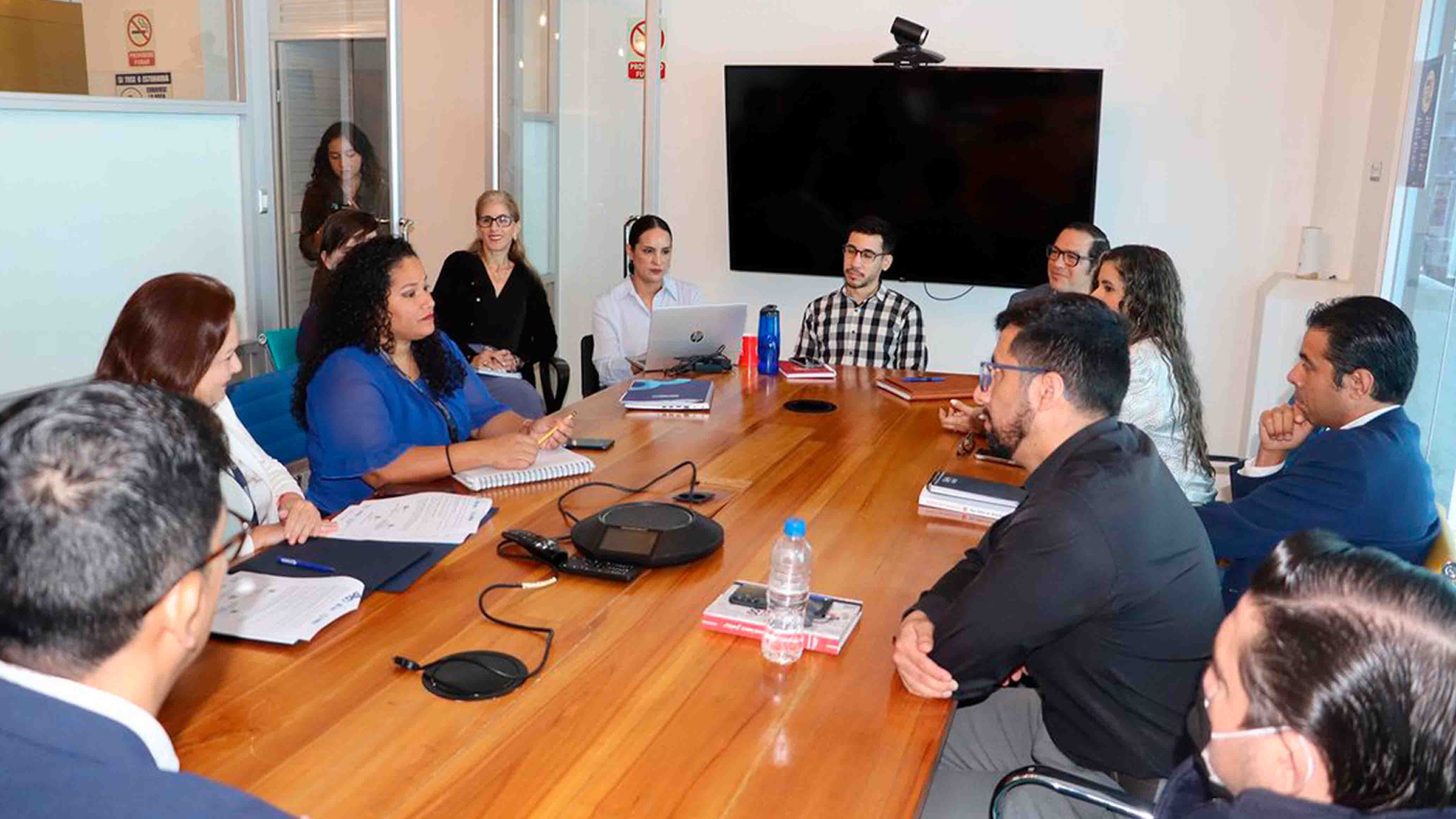 Sede Guayaquil impulsa el desarrollo académico y económico de la urbe a través de la firma de un convenio con ÉPICO