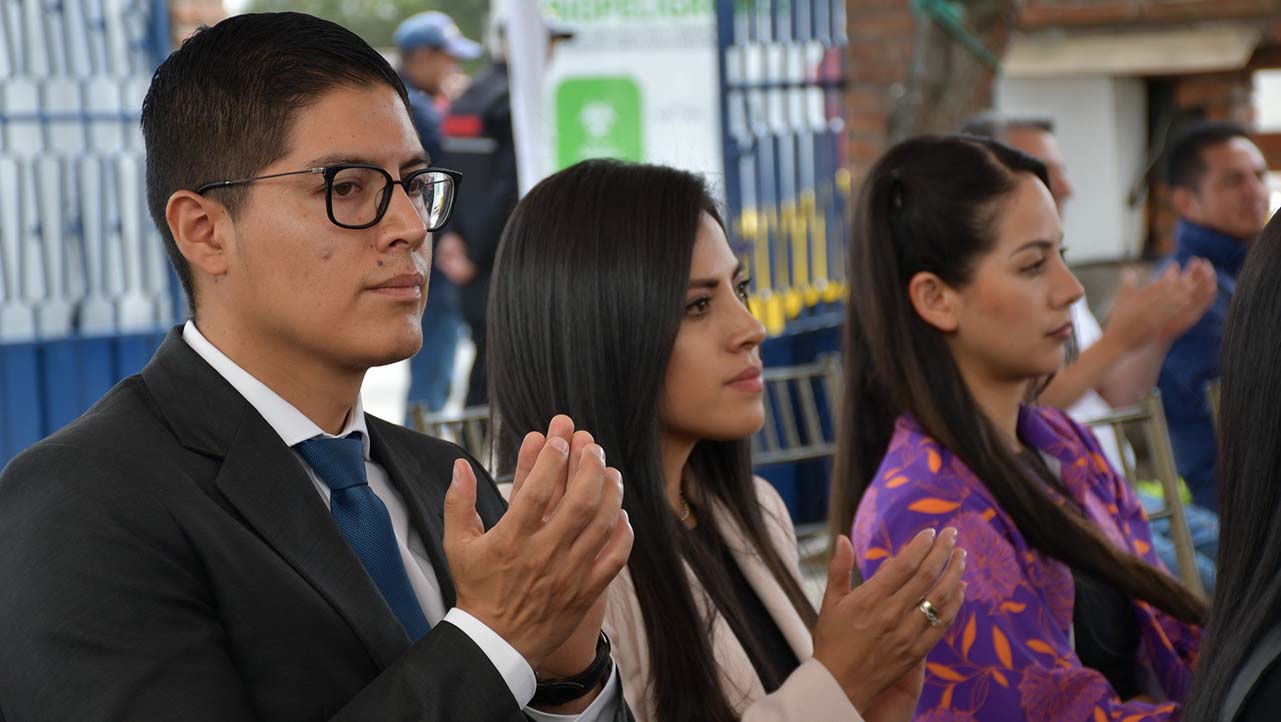 Asistentes que fueron parte de la reinauguración del CJG de la sede Cuenca