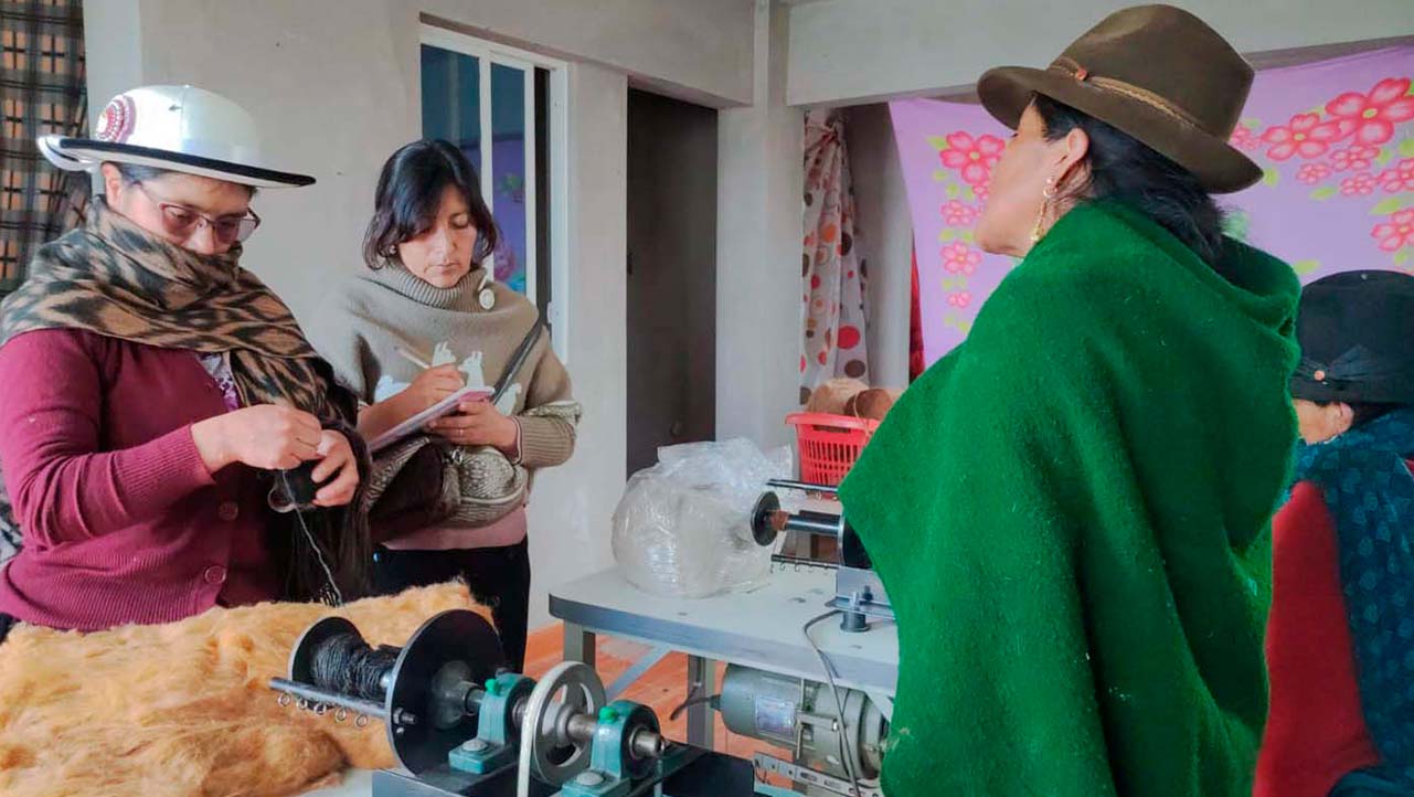 Ancestral threading techniques in rural communities
