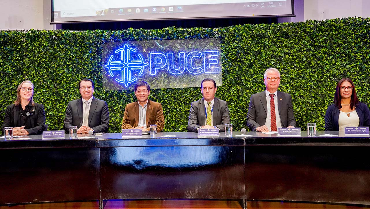 Representatives of UPS, PUCE, UNDP, European Union and the German Agency for Cooperation GIZ