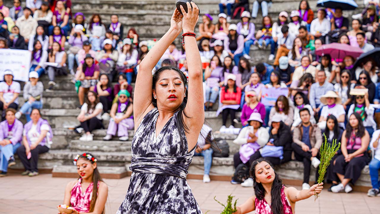 Grupo ASU de Danza Contemporánea UPS