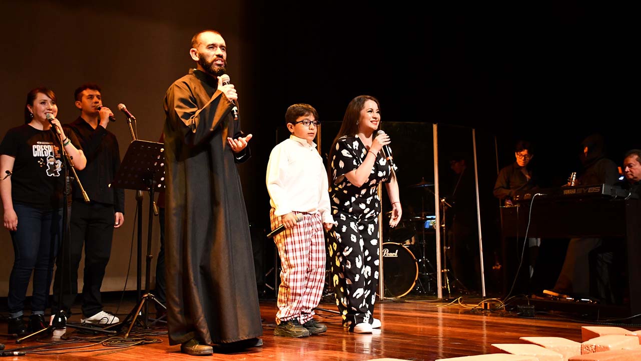 Presentación del Recital Coral de Crespi, El Musical.