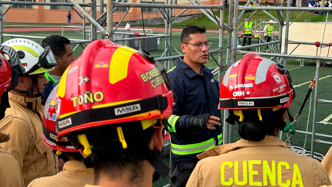 Cuerpo de Bomberos de Cuenca brinda apoyo en la competencia
