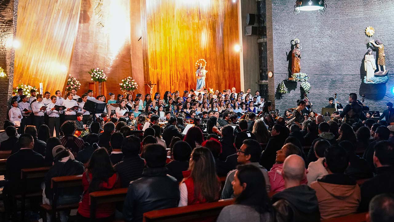 Al evento asistieron más de 400 personas a la presentación de la obra