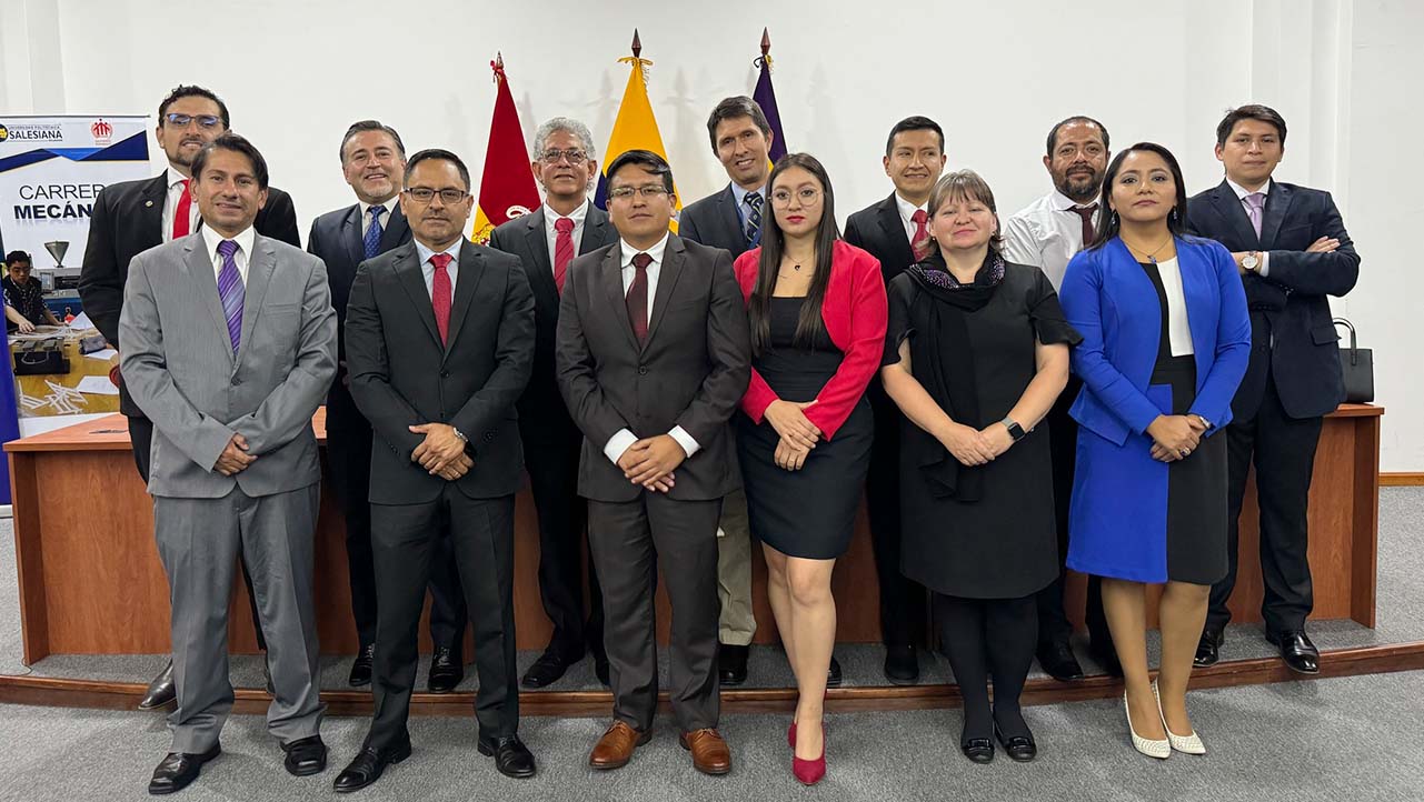 Docentes y estudiantes durante el II SIMEC 2024