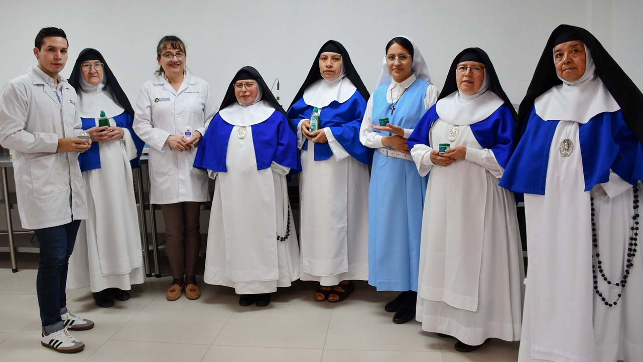 Parte del equipo de las Madres Conceptas y UPS