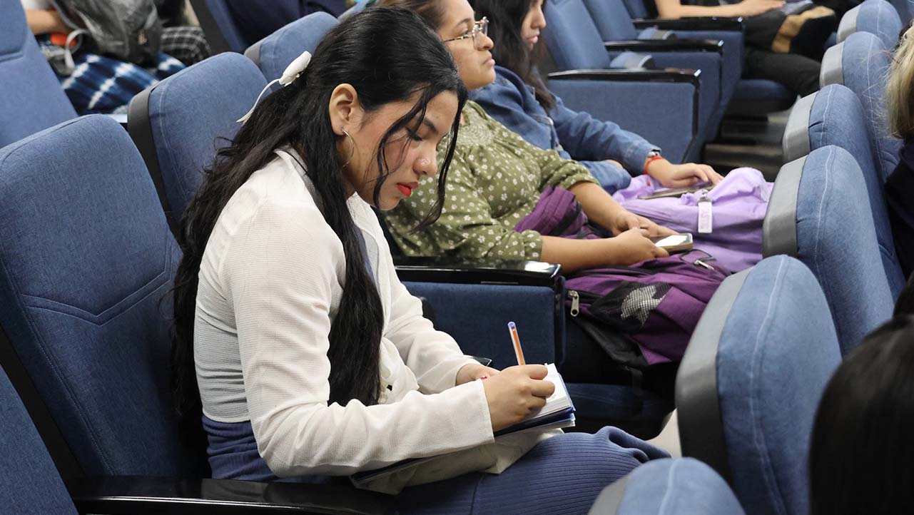 Estudiantes pertenecientes a las carreras de Educación