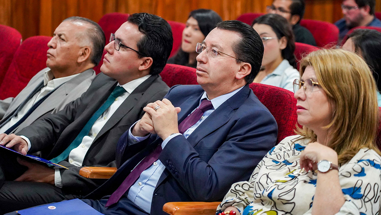 De izq.  a der. P. Francisco Sánches, William Cárdenas, P. Juan Cárdenas y María Sol Villagómez