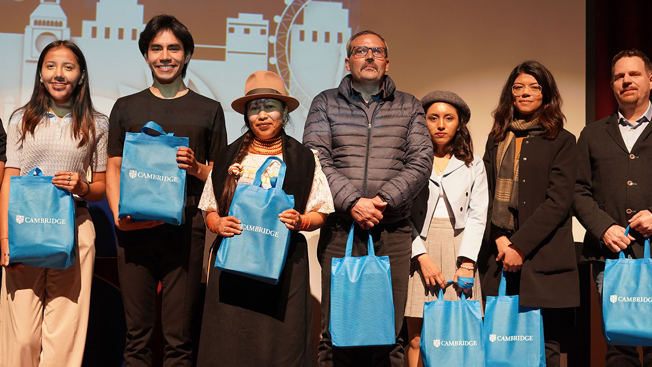 Participantes del UPS Talks in Different Languages
