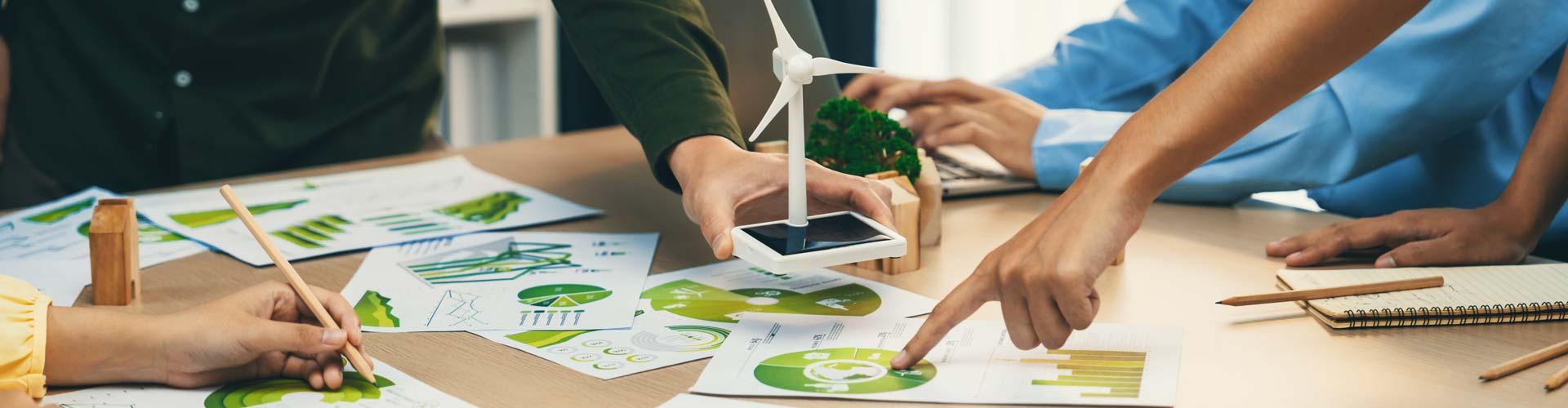 Banner de la Carrera de Gestión Ambiental - En Línea