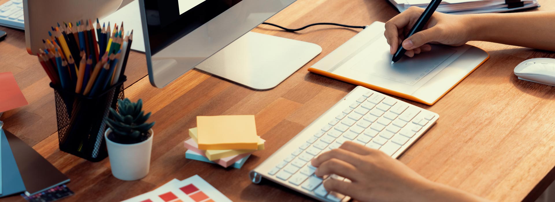 Banner Tecnología Superior Diseño de Animación y Arte Digital - En Línea