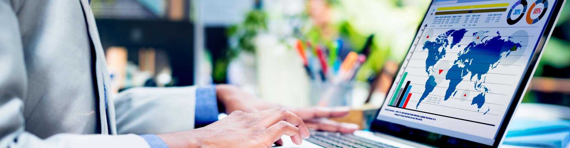 Banner de la Carrera de Comercio Exterior