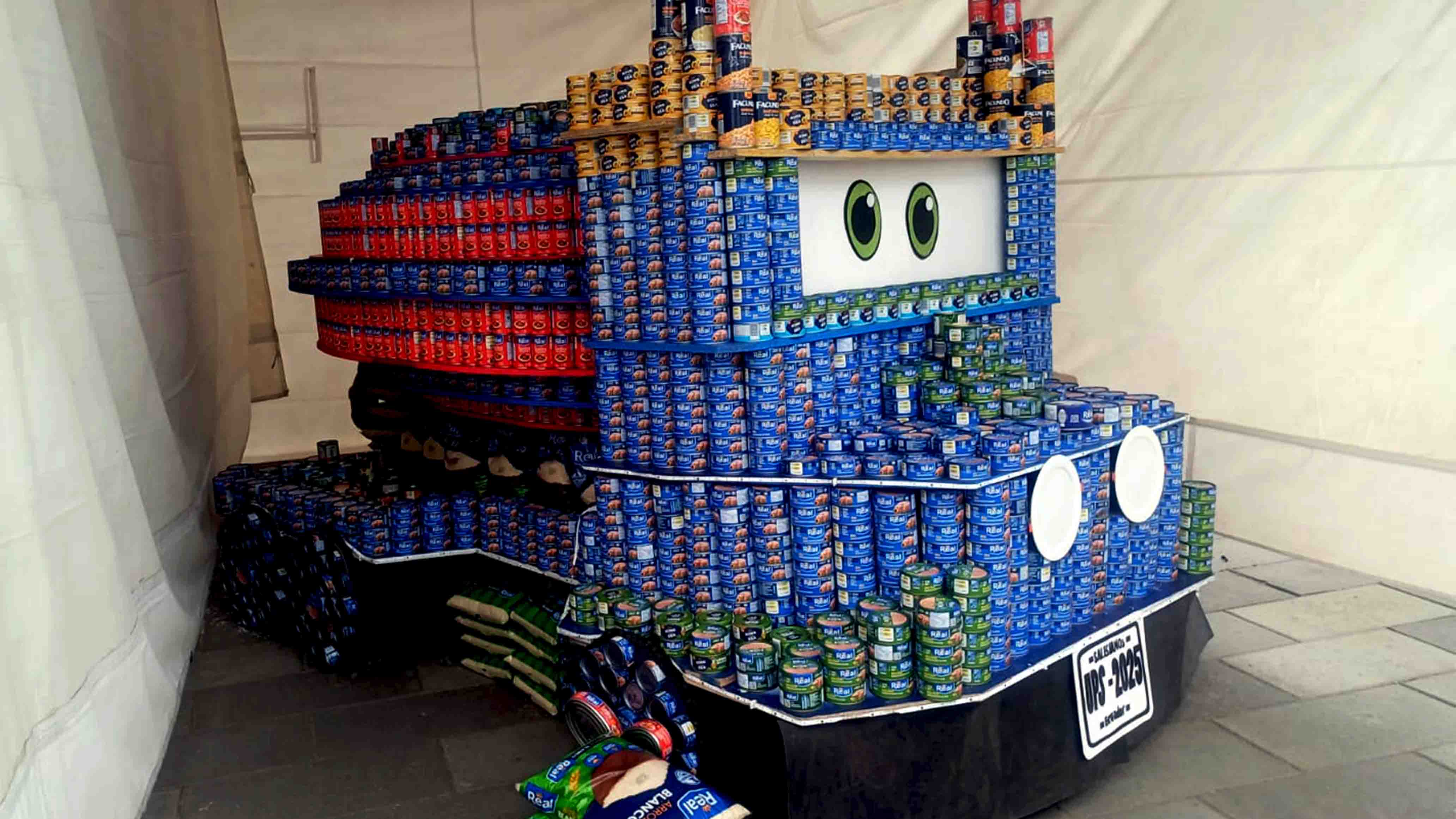 Talento y solidaridad: escultura de la UPS Guayaquil obtiene el primer lugar