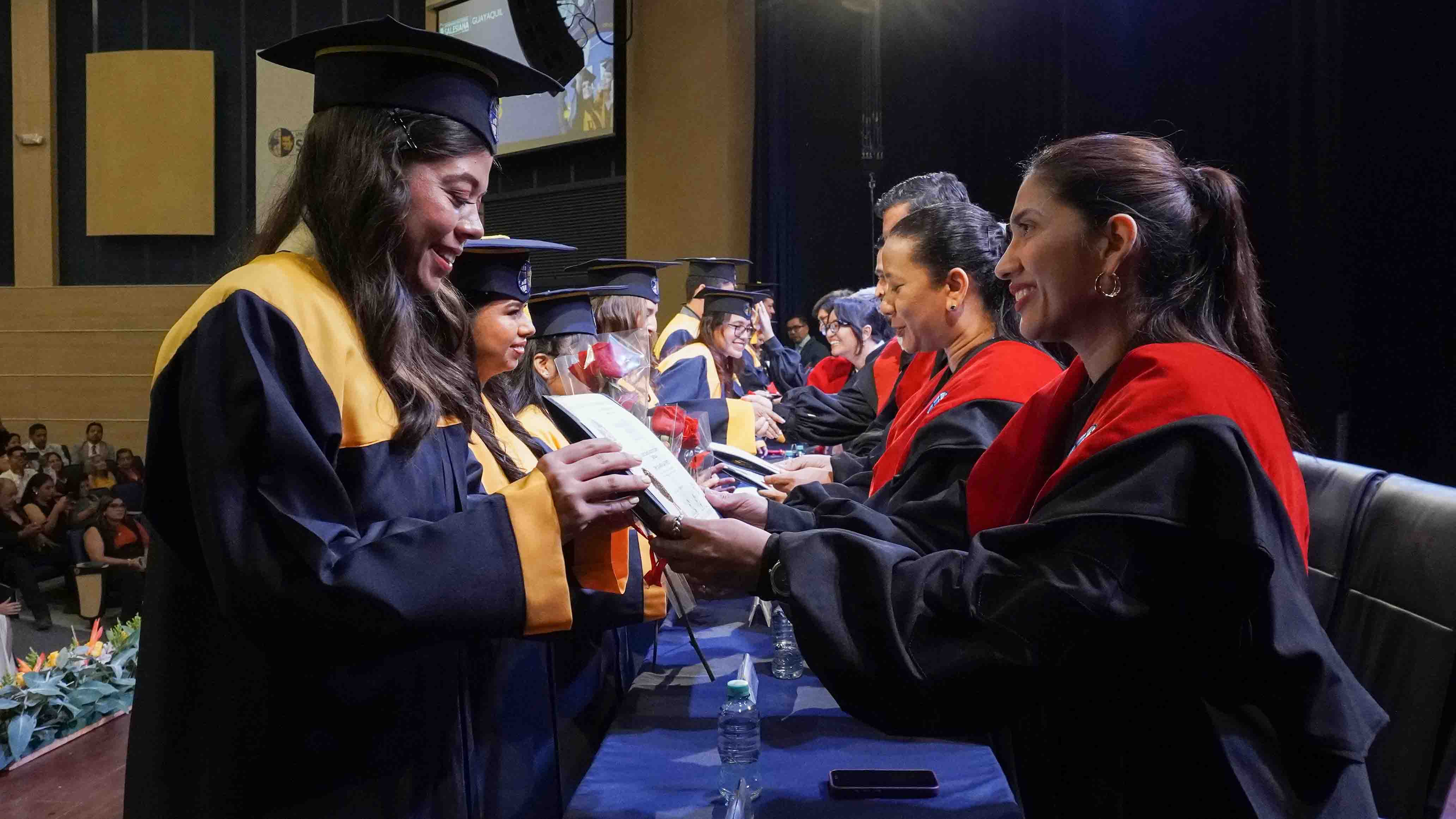 La UPS sede Guayaquil entregó a la sociedad ecuatoriana nuevos profesionales 