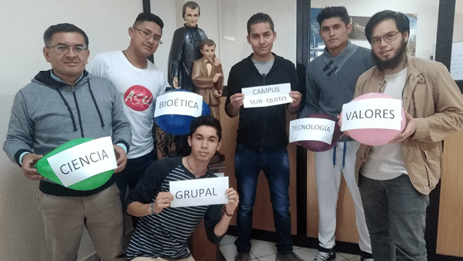 Estudiantes pertenecientes al grupo ASU 