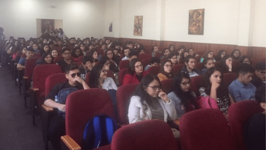 Estudiantes pertenecientes al grupo ASU 