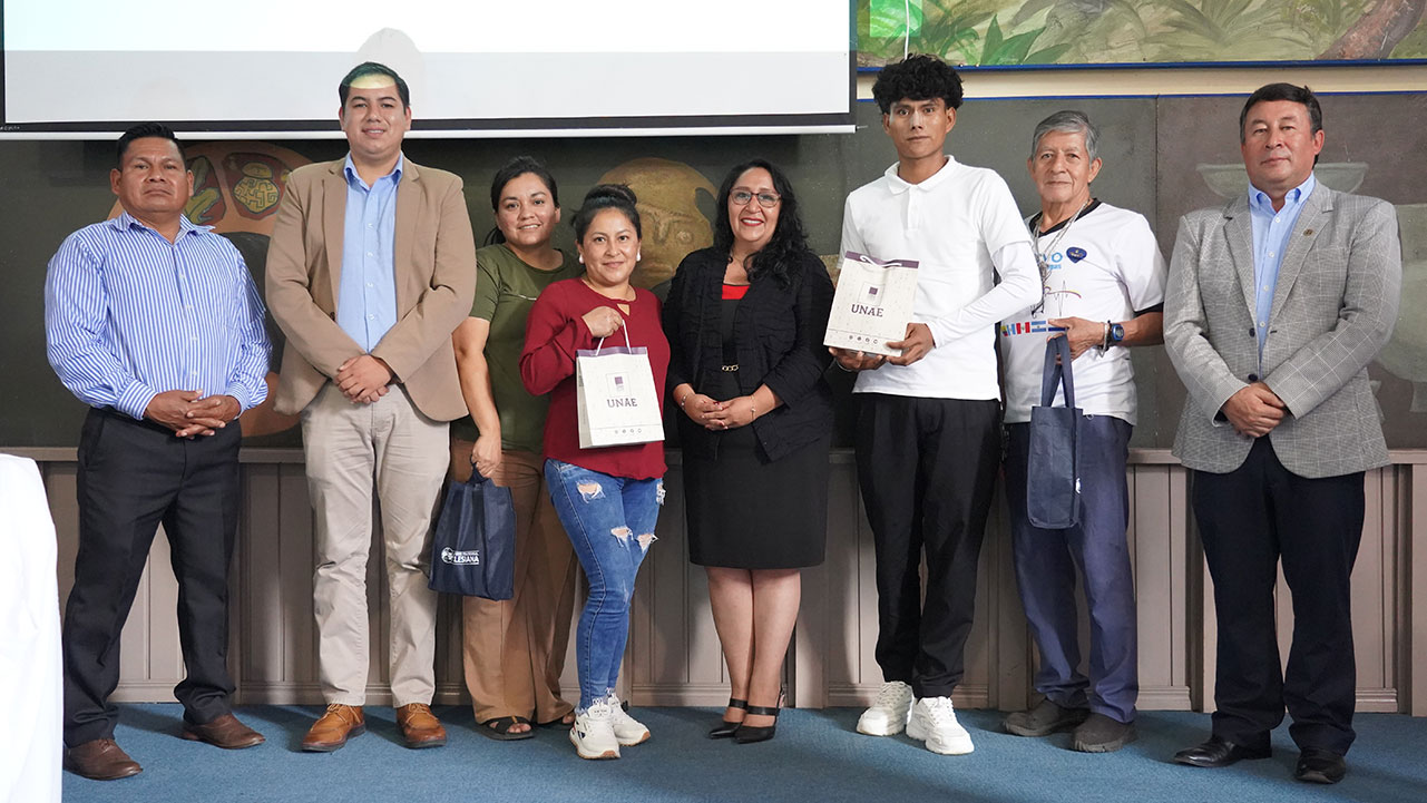  Representantes de organizaciones sociales y lideres comunitarios