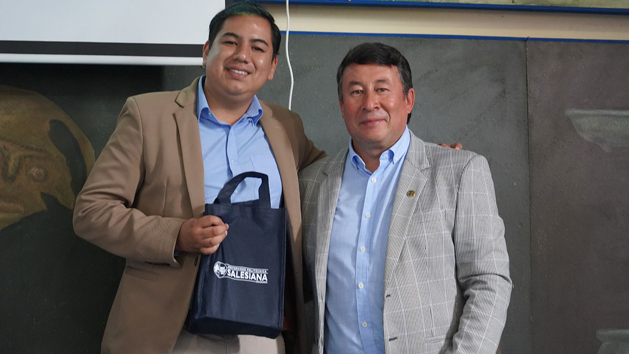 Educación Continua de la UPS capacita a emprendedores de Morona