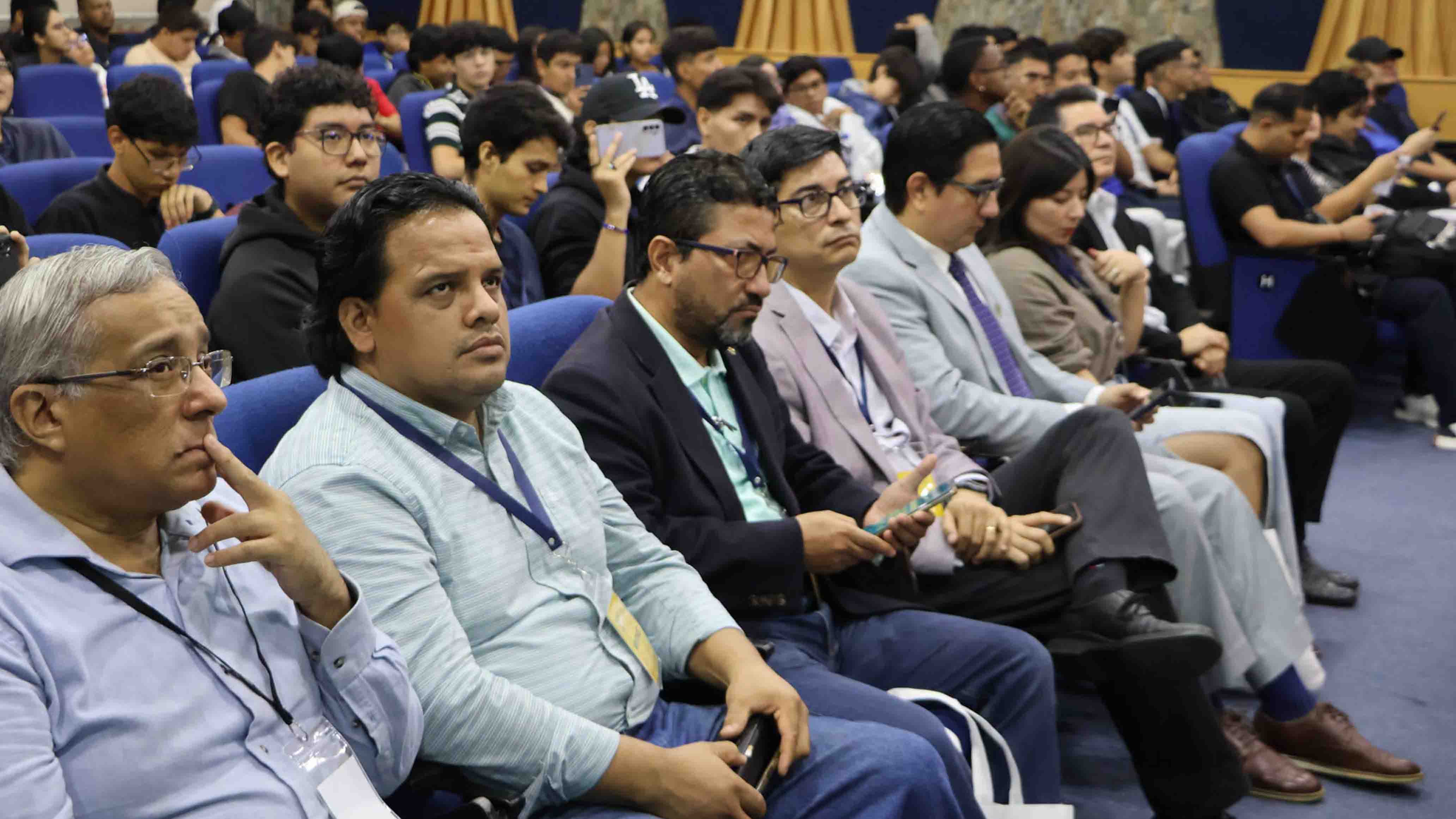 INNOVACIÓN, TECNOLOGÍA Y TRABAJO EN EQUIPO MARCARON EL HACKATHON DE DESARROLLO