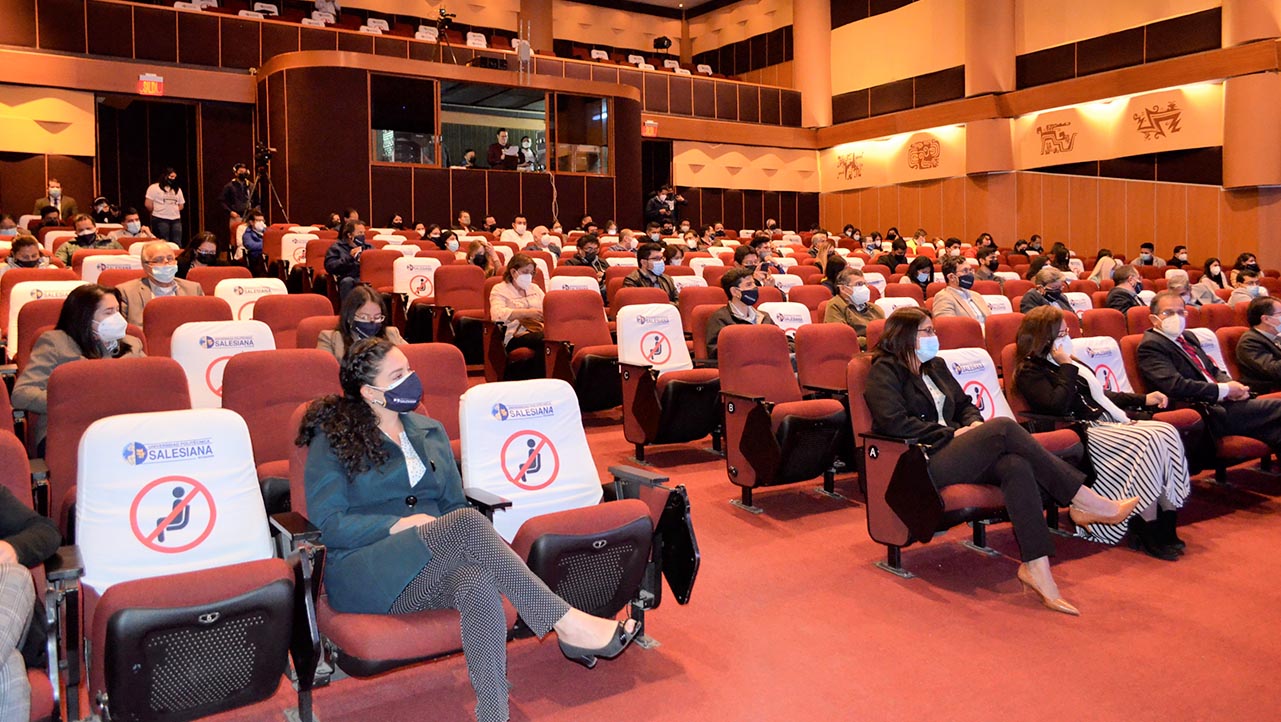 Asistentes que se dieron cita al evento de presentación del nuevo Portal Web de la UPS