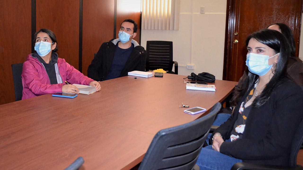 Docentes y personal de FUCANISTEC durante la presentación del proyecto