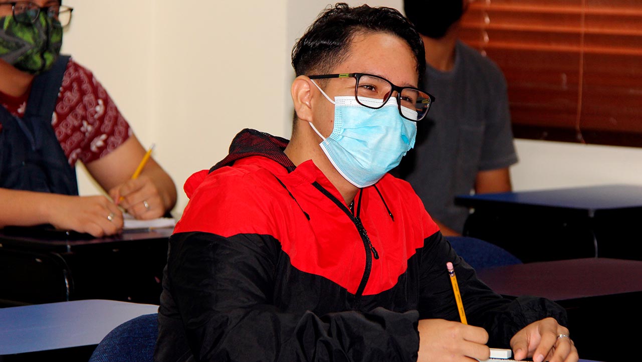 Estudiantes en el Campus Centenario